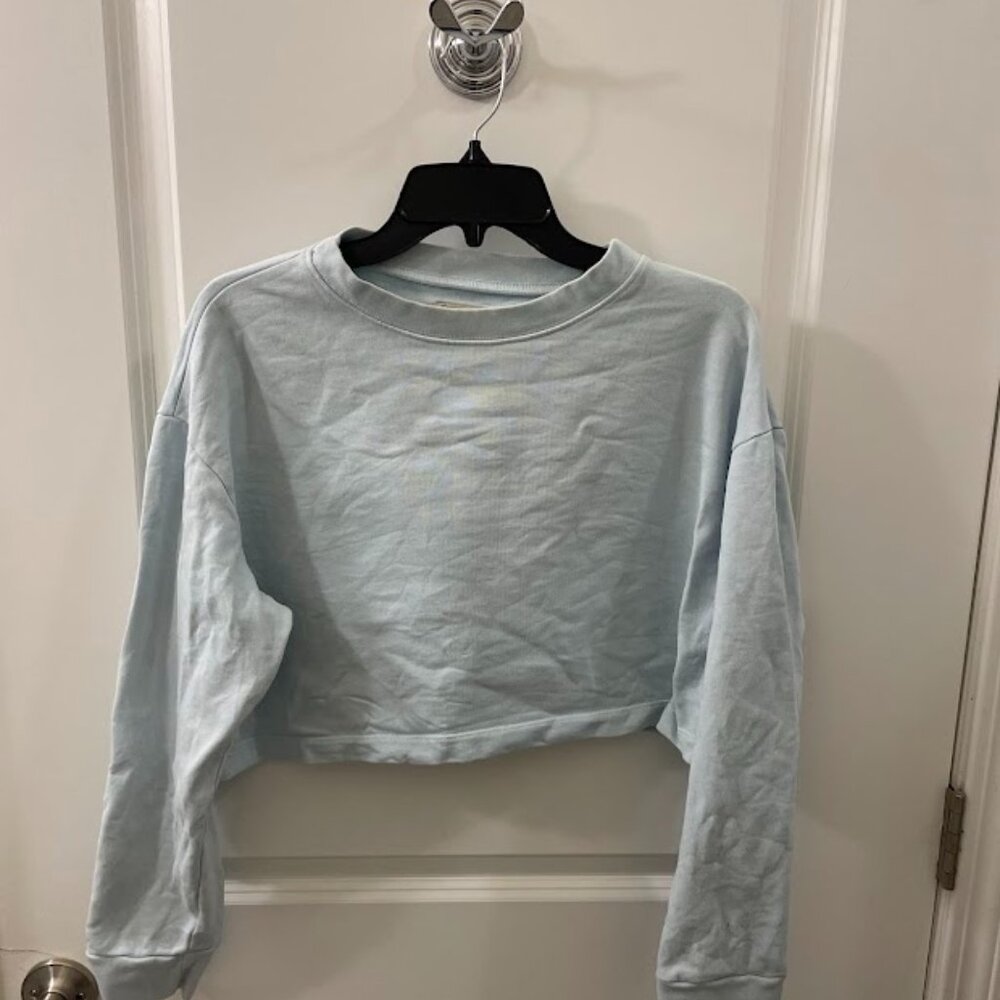 Cropped Light Blue Sweatshirt